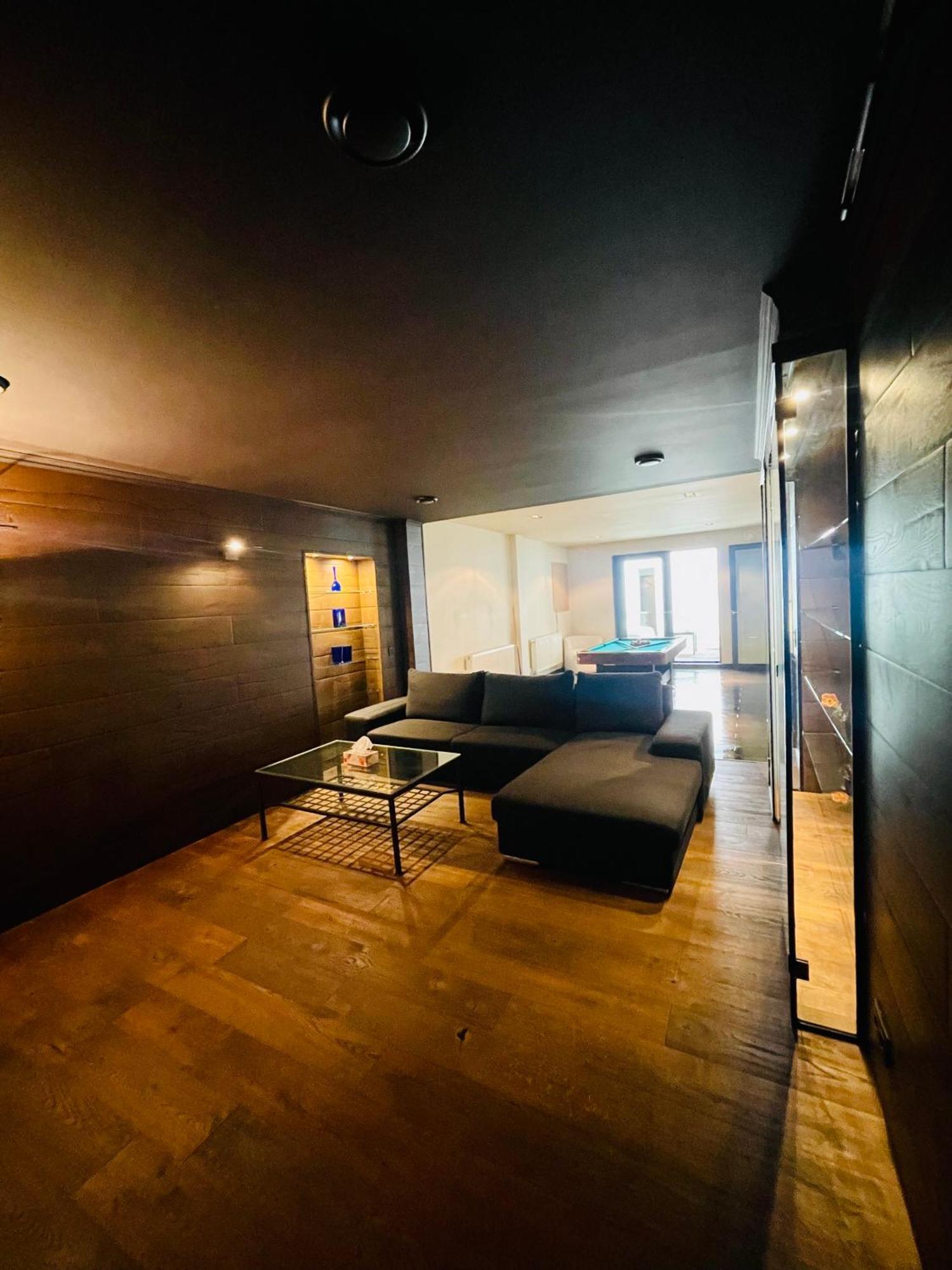 Down Town Spacious Loft Retreat With Private Parking Brussels Luaran gambar