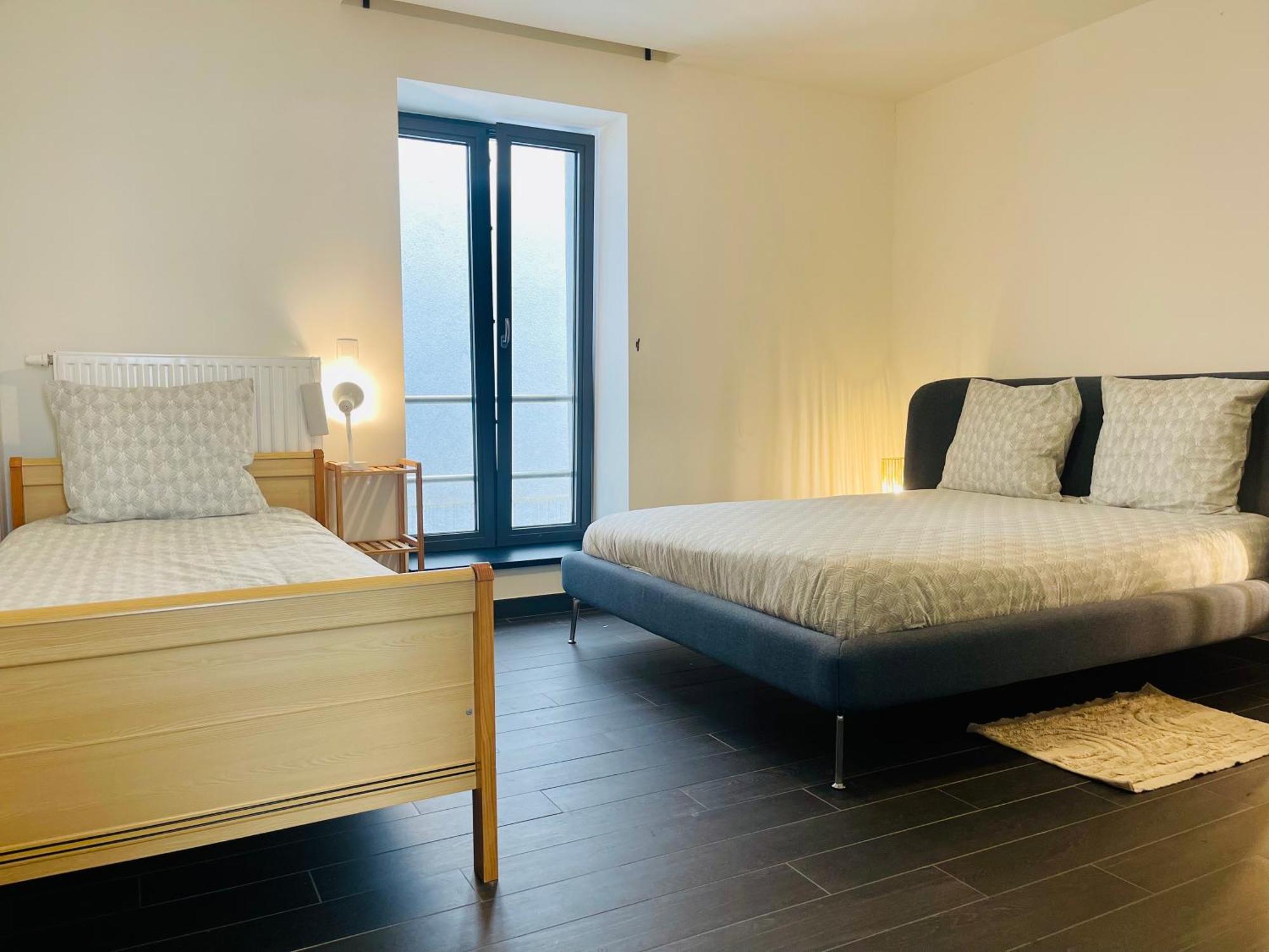 Down Town Spacious Loft Retreat With Private Parking Brussels Luaran gambar