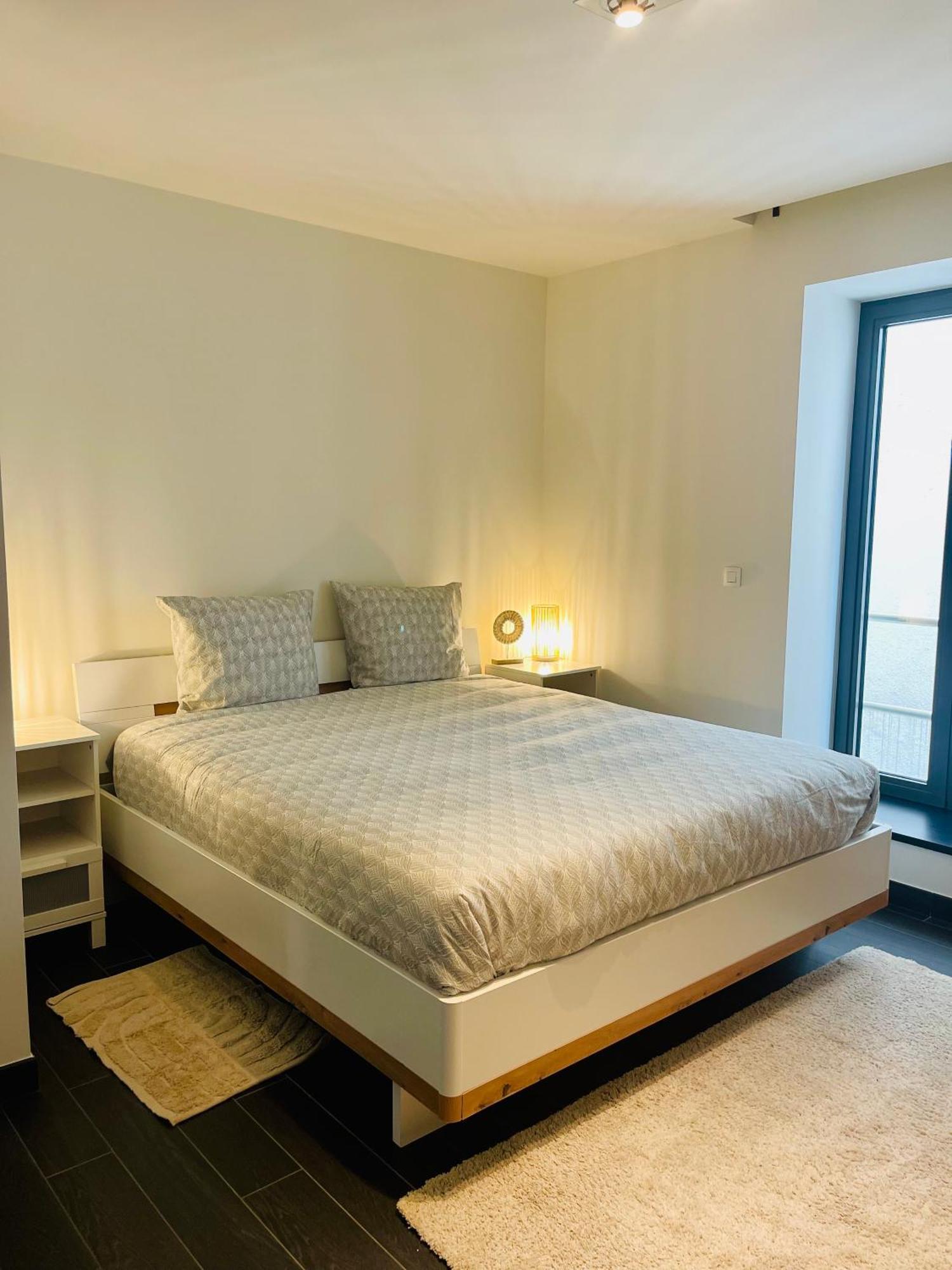 Down Town Spacious Loft Retreat With Private Parking Brussels Luaran gambar
